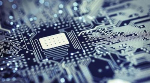 工信部王建偉 今年著力突破工業(yè)軟件與人工智能應(yīng)用軟件開(kāi)發(fā)，鑄就智造新引擎